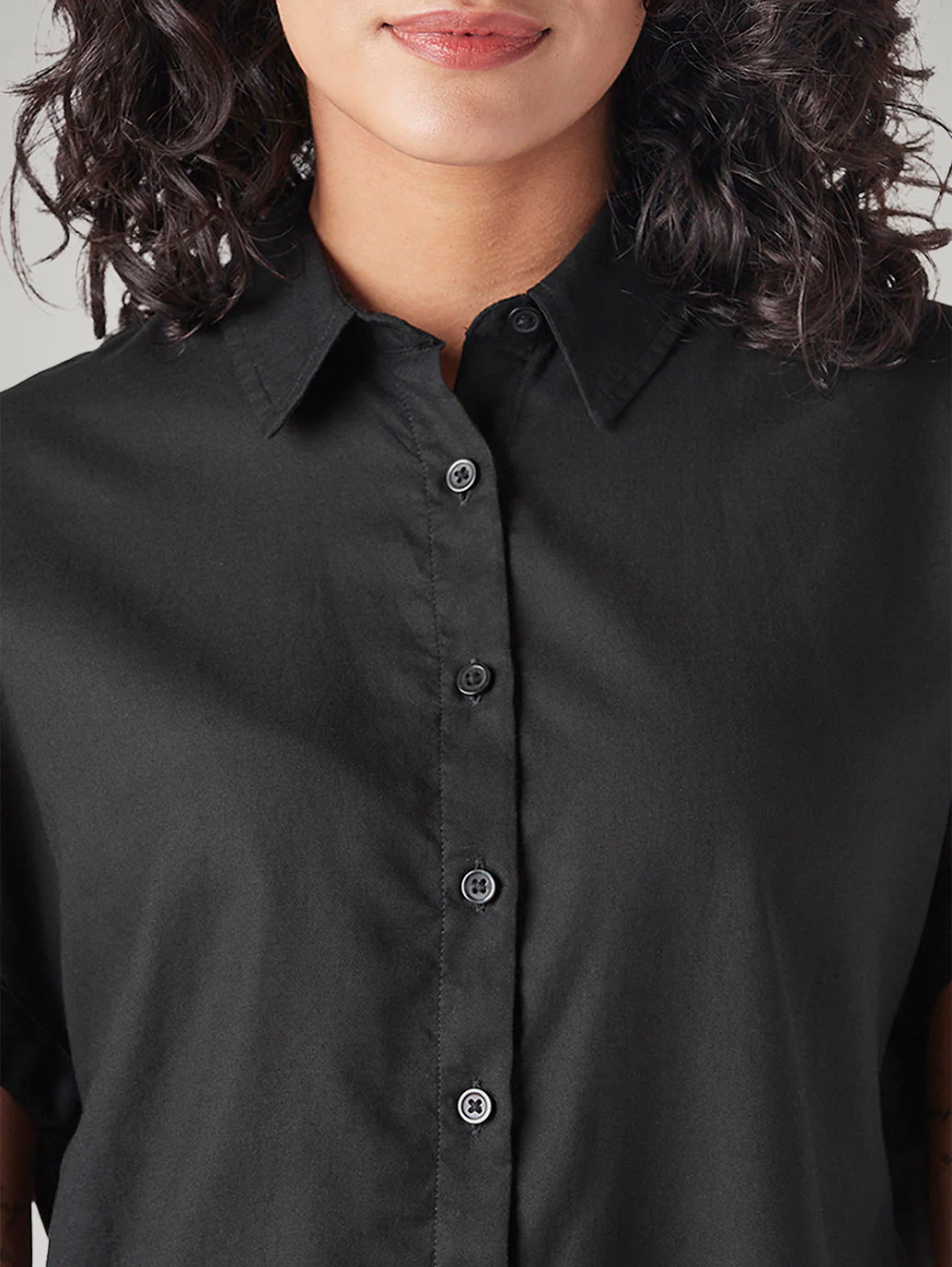 Women's Solid Regular Fit Shirt - Image 5