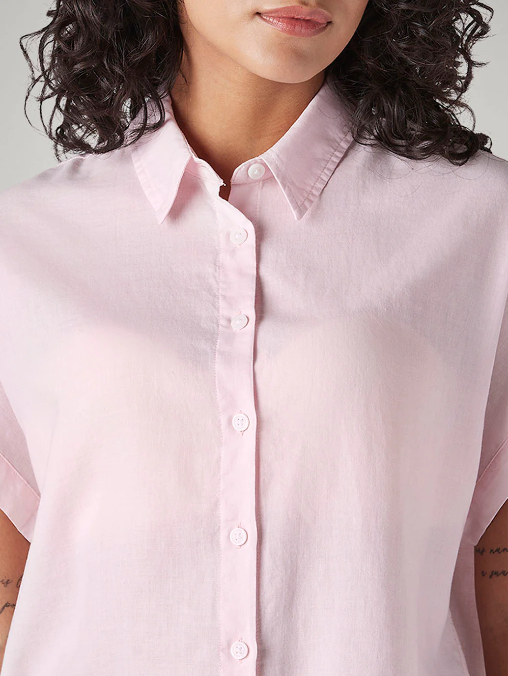 Women's Solid Regular Fit Shirt - Image 4
