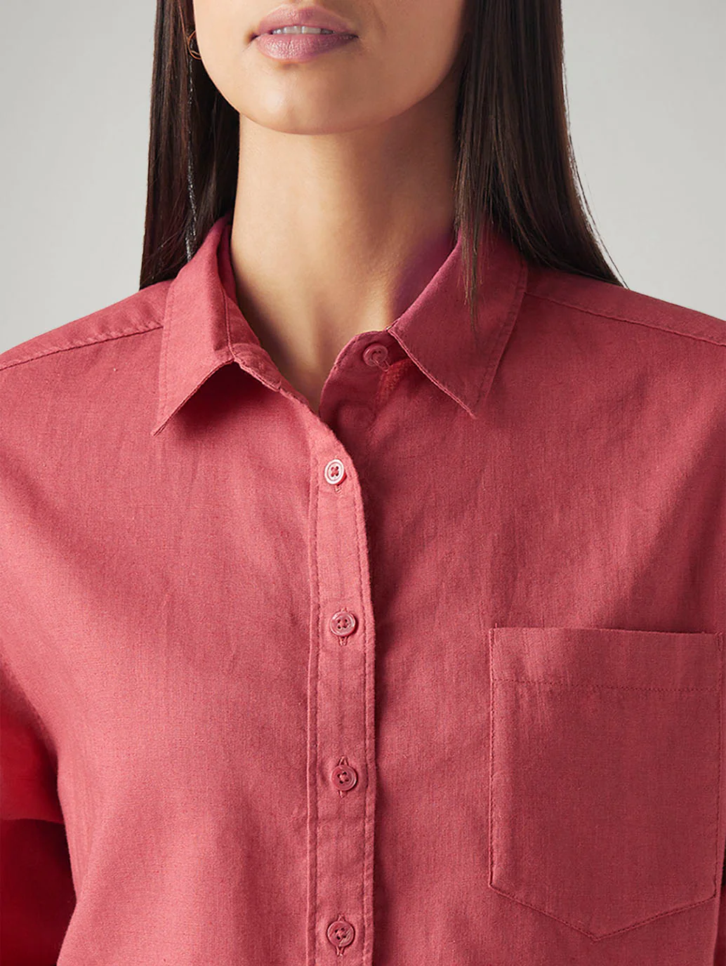 Women's Solid Relaxed Fit Linen Shirt - Image 3