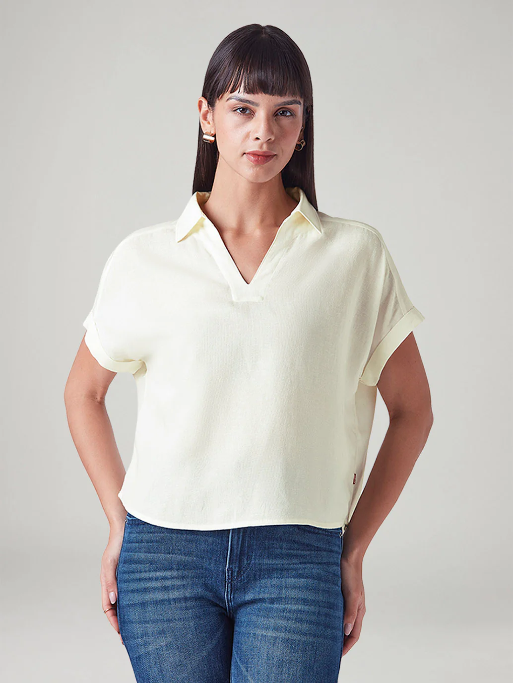 Women's Solid Relaxed Fit Linen Top - Image 2