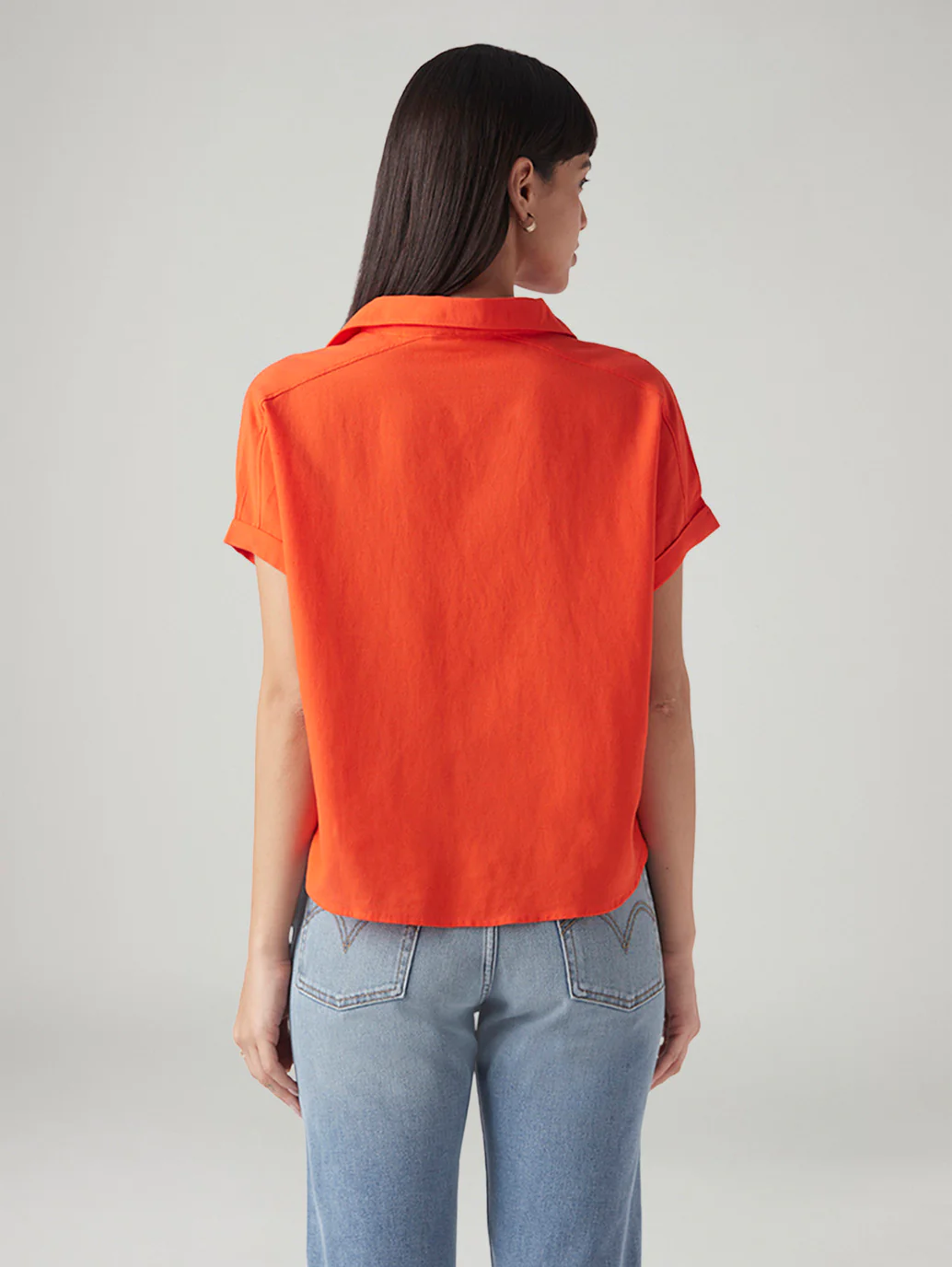 Women's Solid Relaxed Fit Linen Top - Image 3