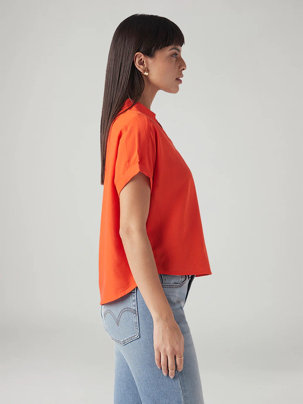 Women's Solid Relaxed Fit Linen Top - Image 5