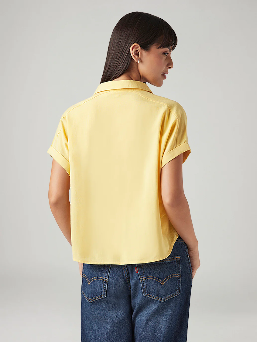 Women's Solid Relaxed Fit Linen Top - Image 3