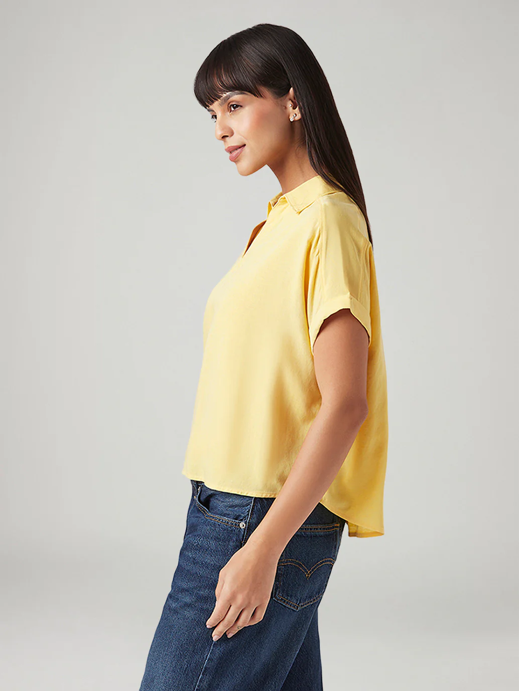 Women's Solid Relaxed Fit Linen Top - Image 5