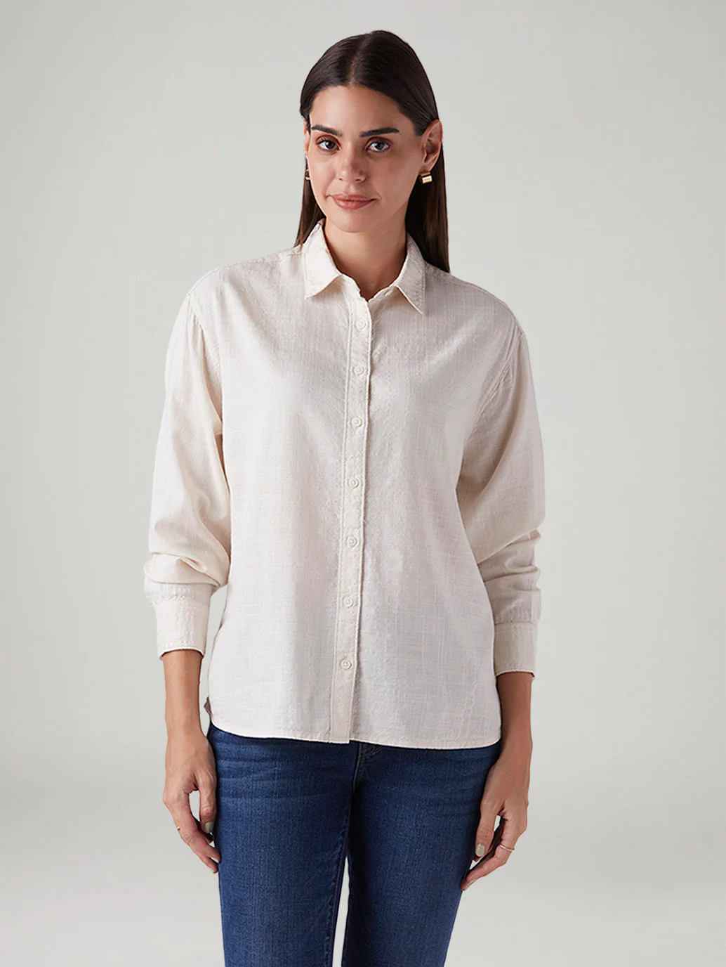 Women's Solid Relaxed Fit Shirt - Image 2