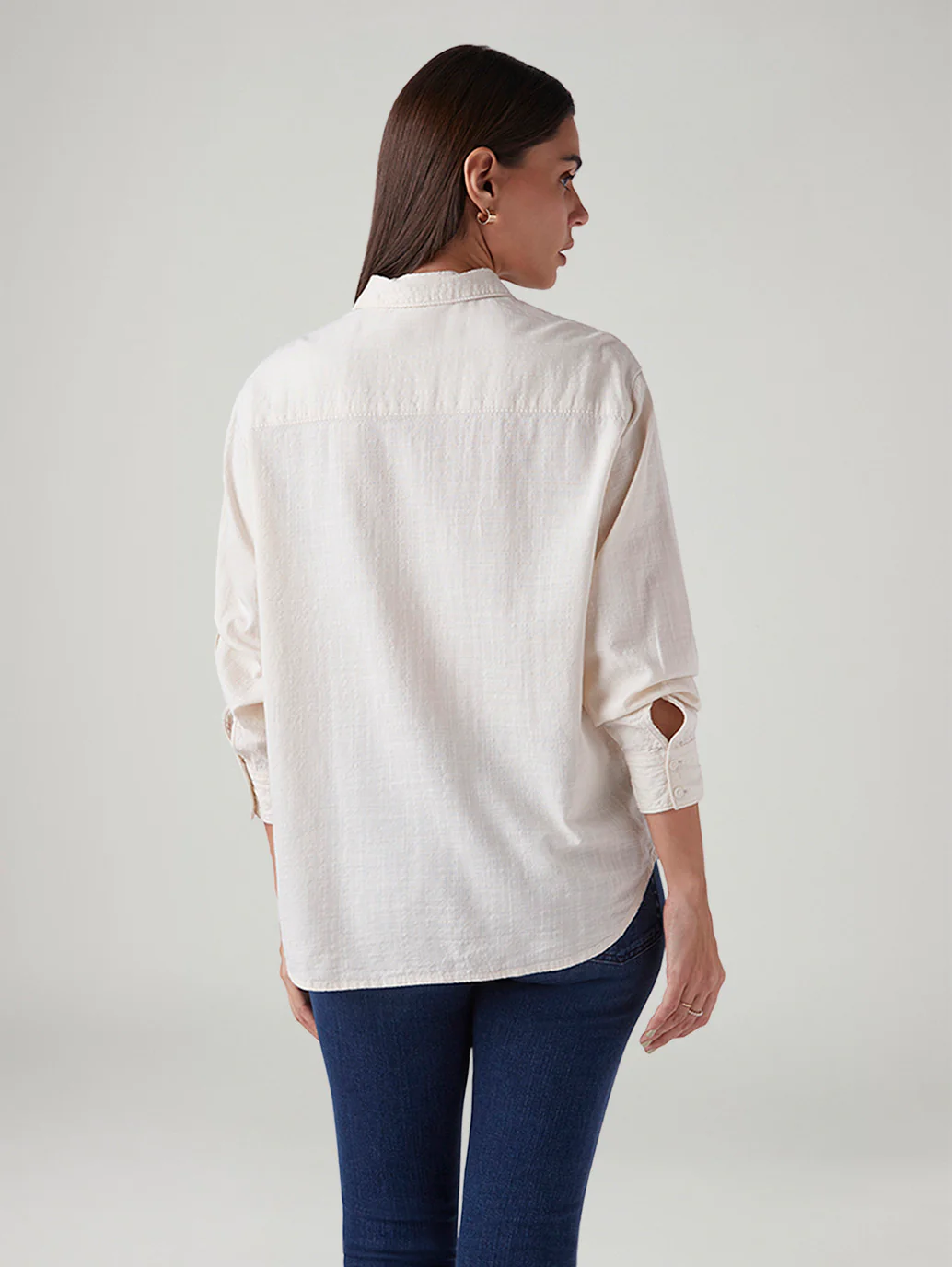 Women's Solid Relaxed Fit Shirt - Image 3