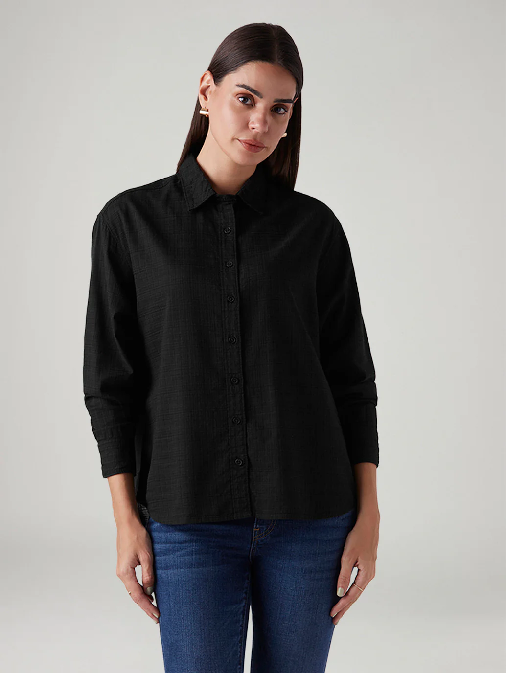 Women's Solid Relaxed Fit Shirt - Image 2