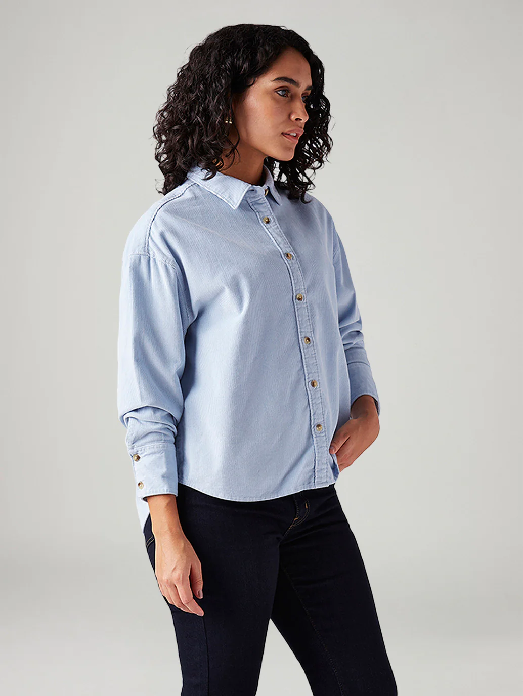 Women's Solid Relaxed Fit Shirt - Image 3