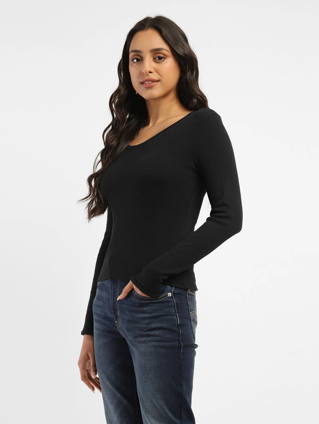 Women's Solid Relaxed Fit T-shirt - Image 4