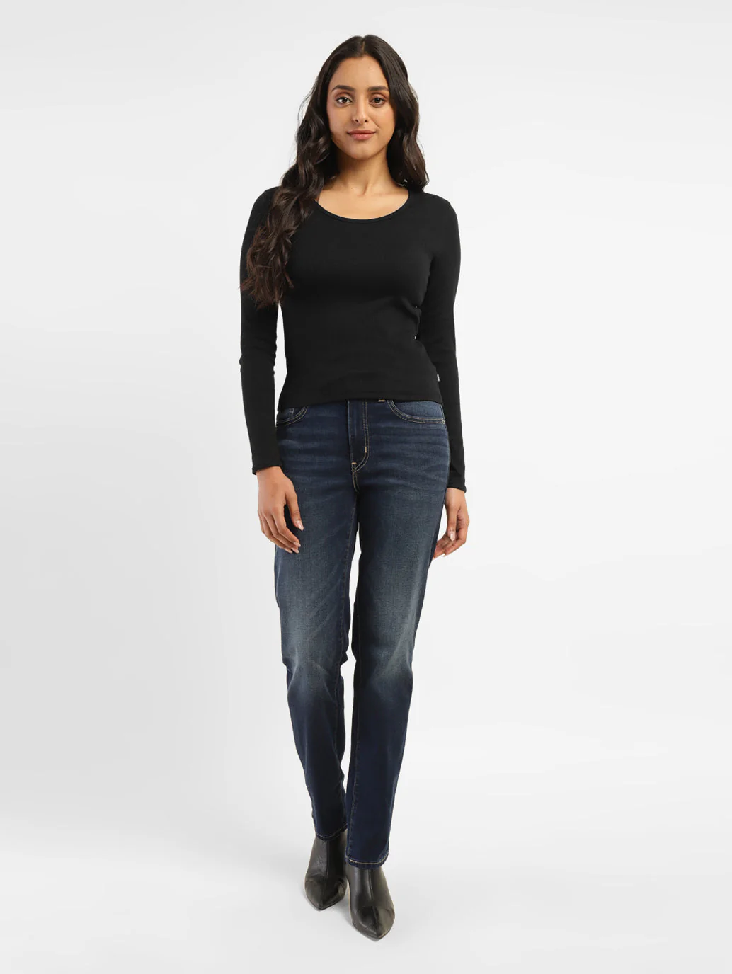 Women's Solid Relaxed Fit T-shirt - Image 6