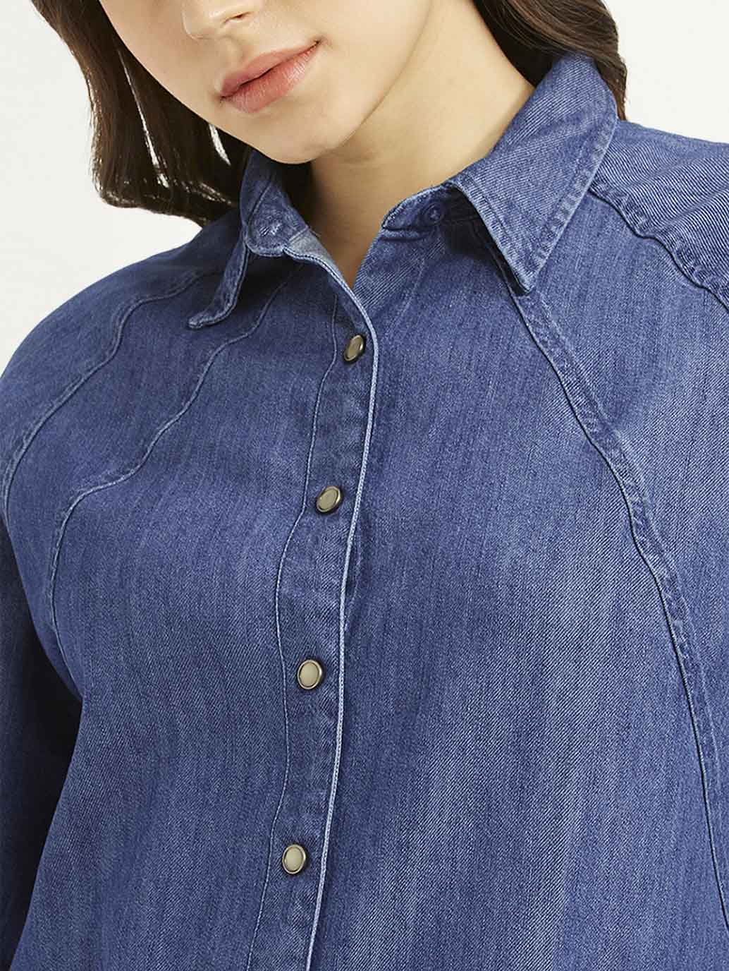 Women's Solid Spread Collar Shirt - Image 4