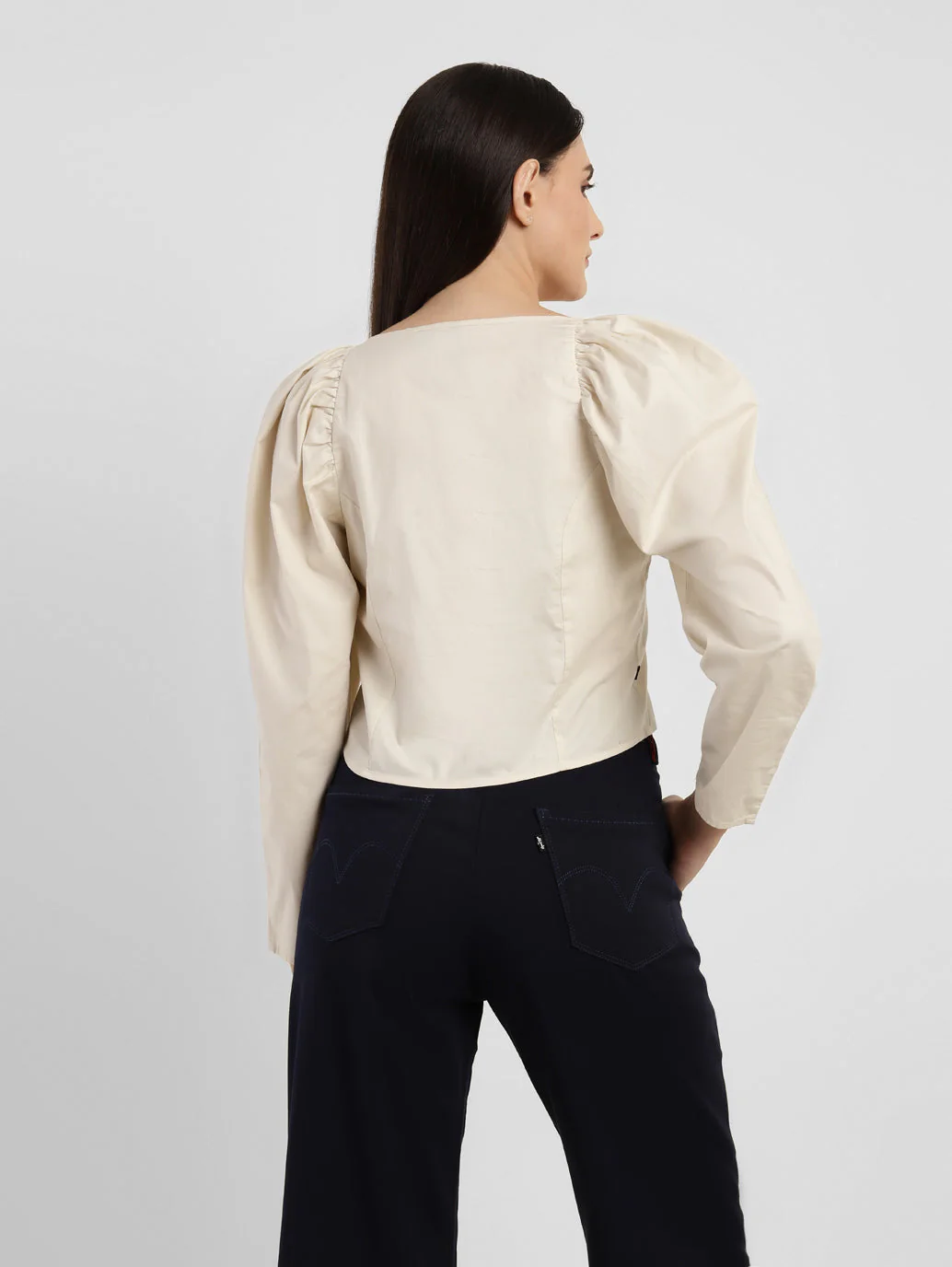 Women's Solid Sweet Heart Neck Top - Image 3