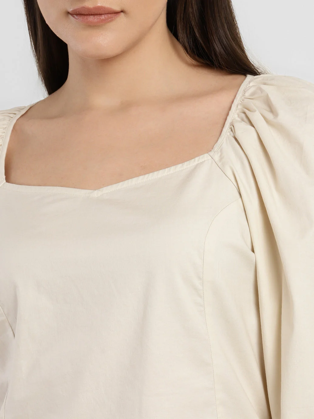 Women's Solid Sweet Heart Neck Top - Image 5