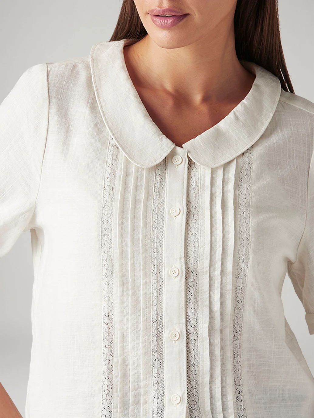 Women's Solid White Peter Pan Collar Shirt - Image 4