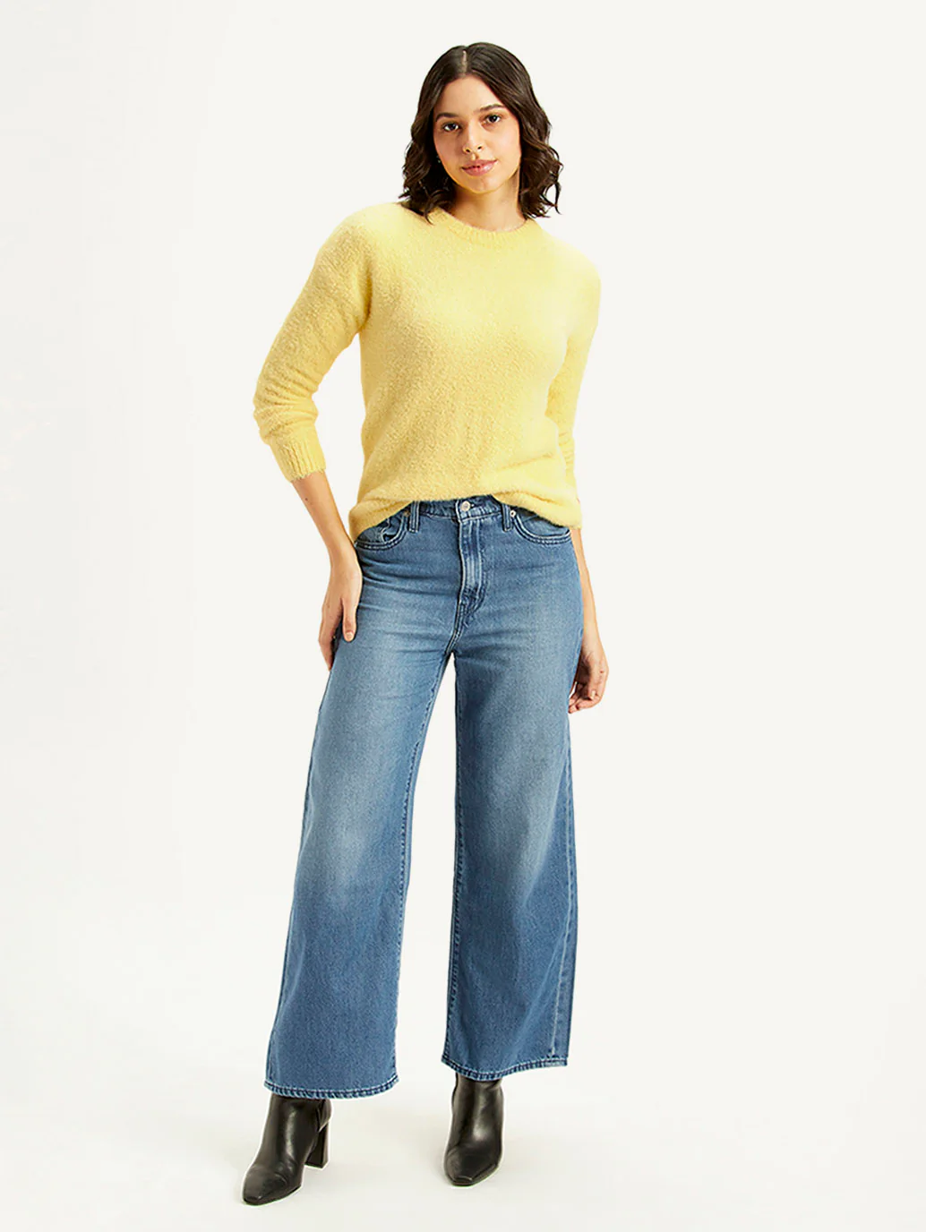 Women's Solid Yellow Crew Neck Sweater