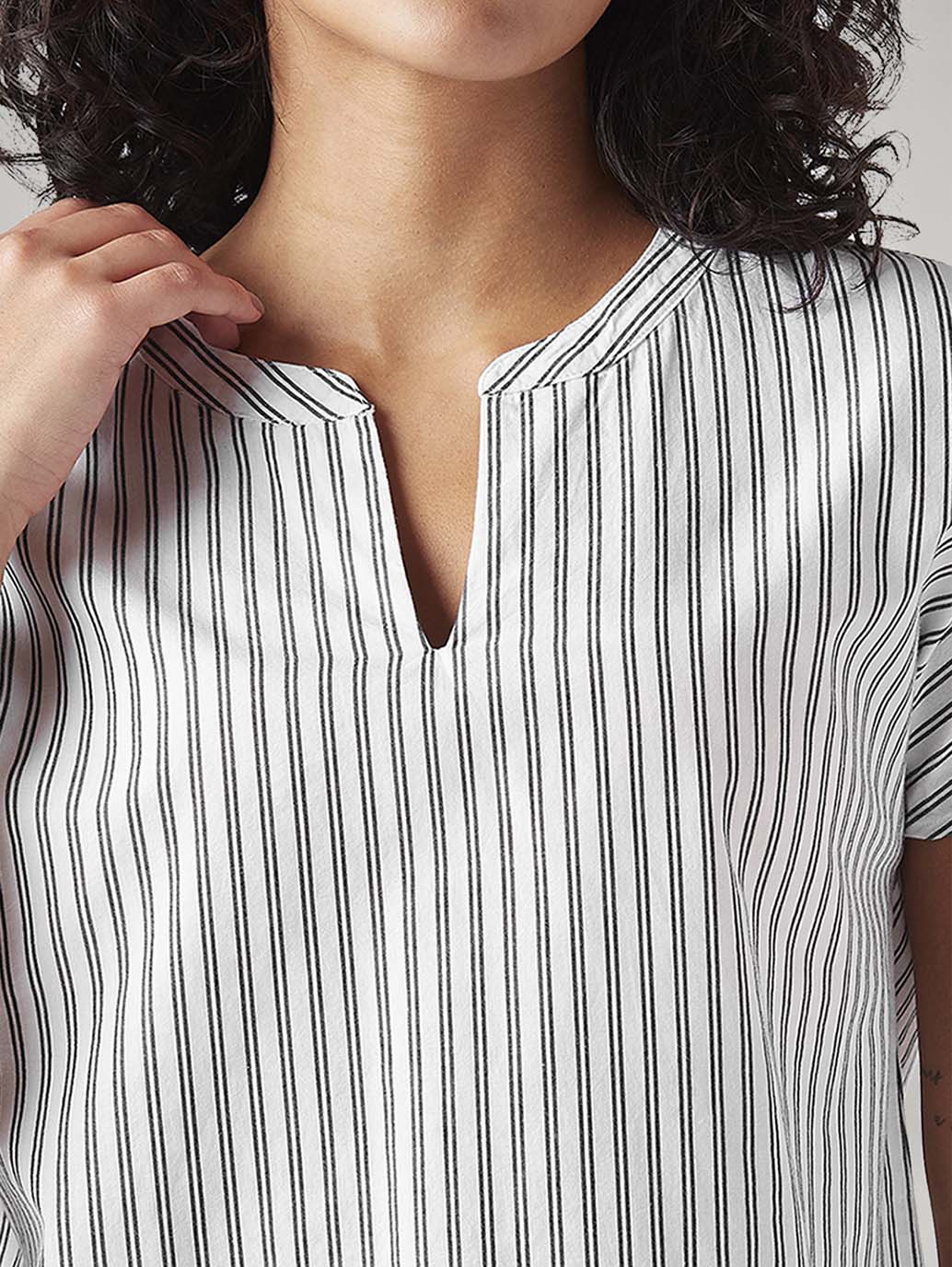 Women's Striped Relaxed Fit Top - Image 4